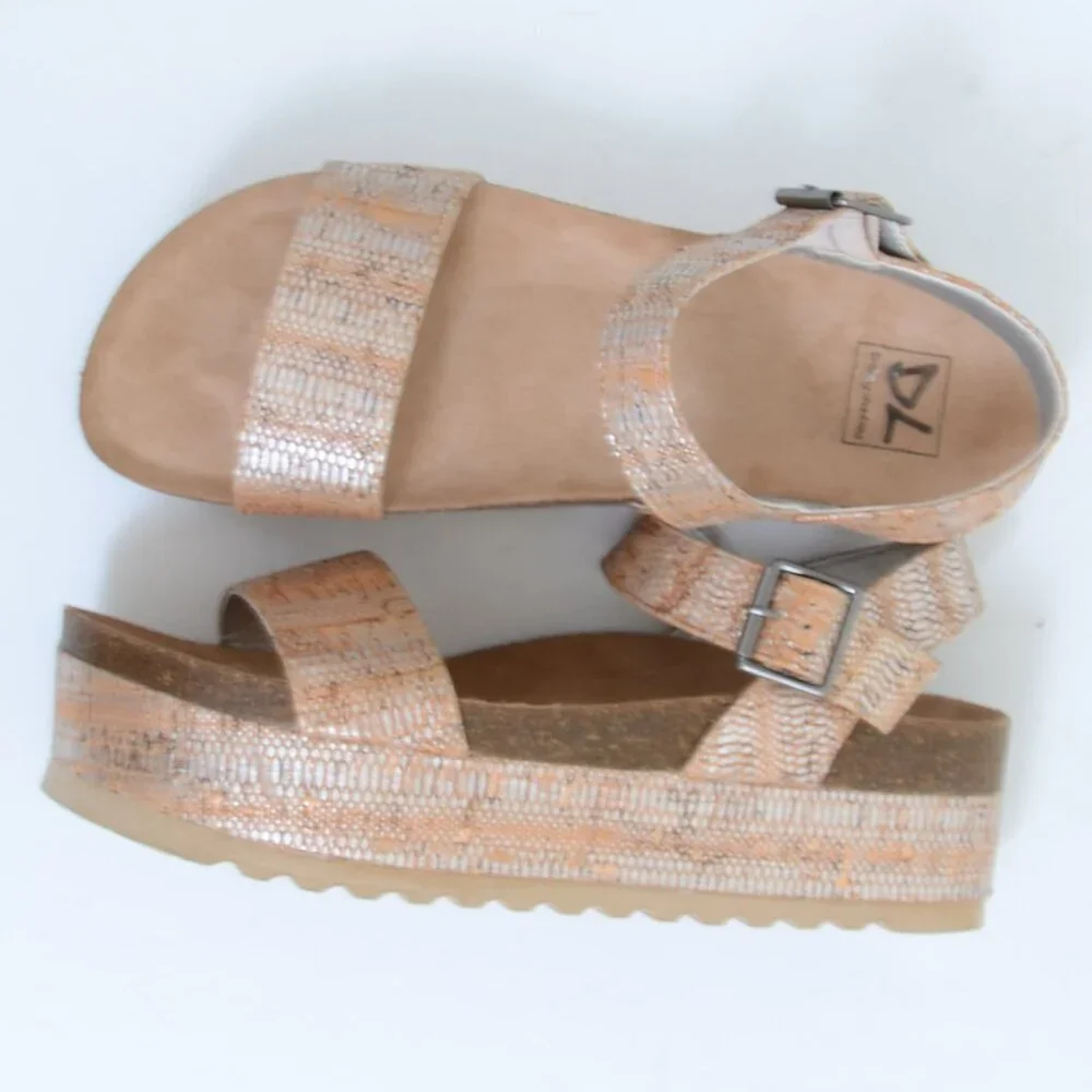 Chinese Laundry Palms Women's 9 Snakeskin Espadrille Platform Sandal Flatform